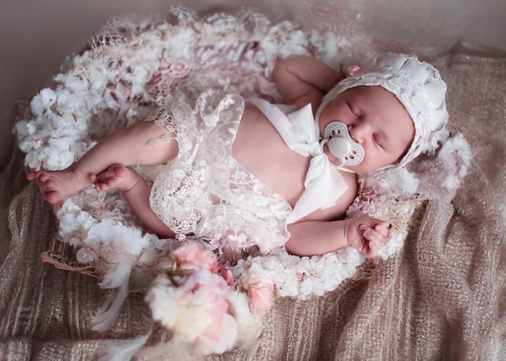 Newborn fotograaf Oudenbosch - babyfotografie Noord-Brabant